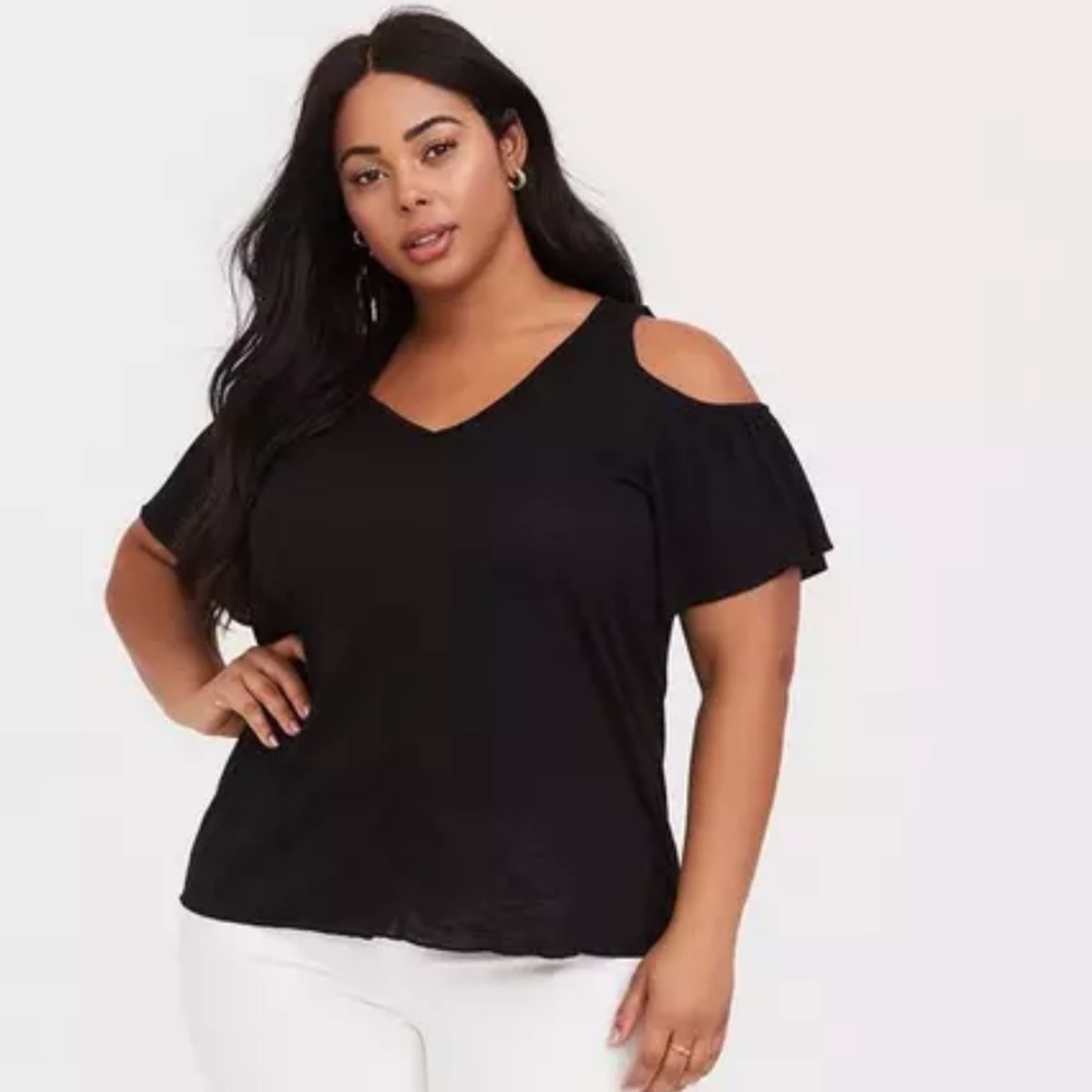 BloomChic Plus Size XL Black Cold Shoulder Tee us14-16